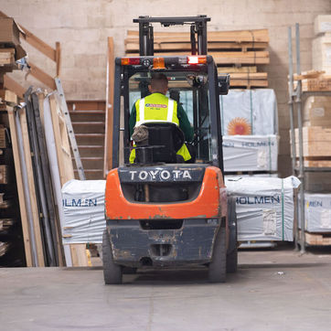 JT Atkinson Builders Merchant Harrogate Forklift