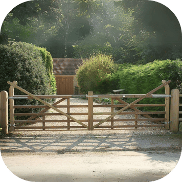 Entrance Driveway Gate