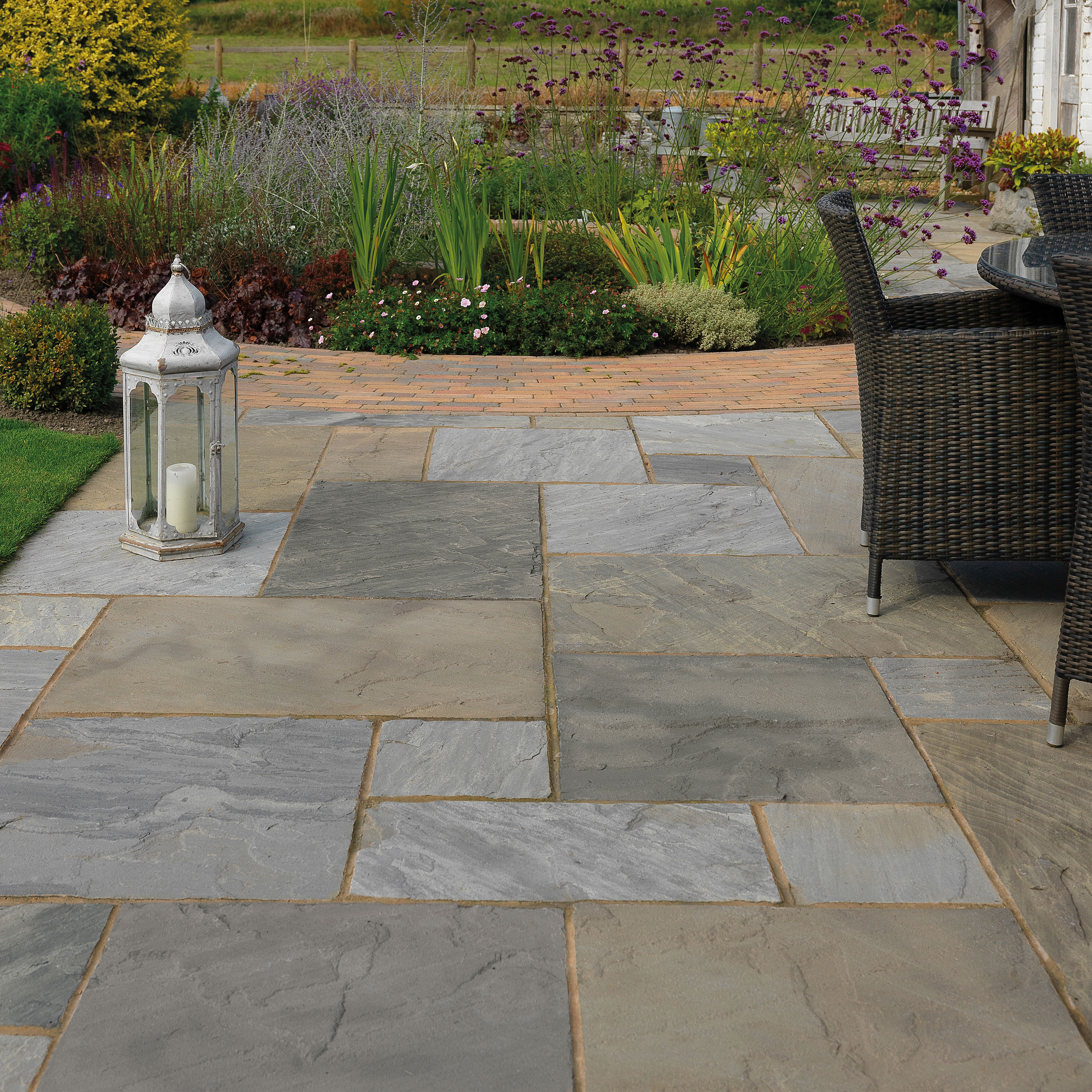 Pavestone Calibrated Classic Sandstone Old Black Paving Pack