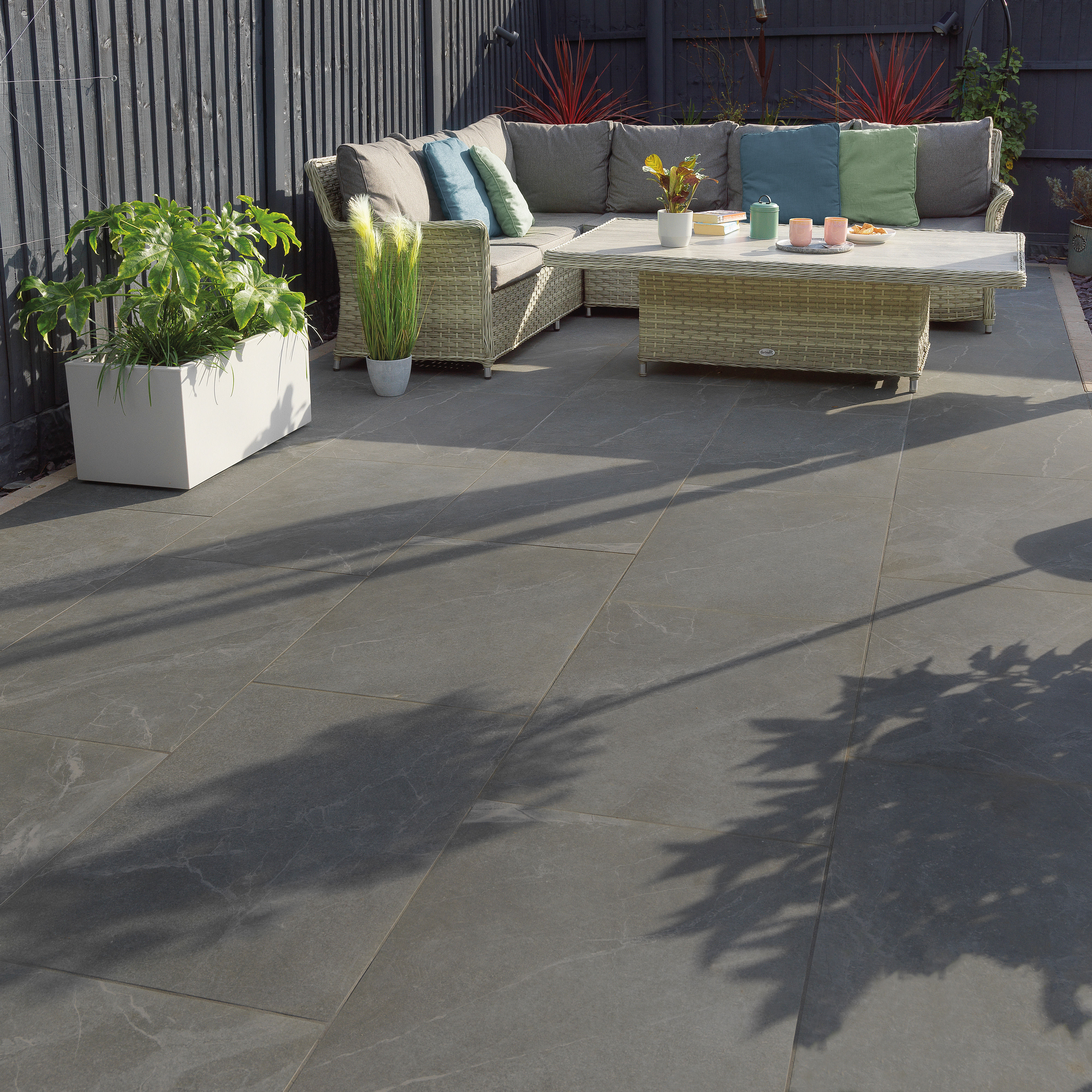 Pavestone La Moda Porcelain Paving Anthracite (Pack of 11) 900mm x 600mm x 20mm (5.94m²)