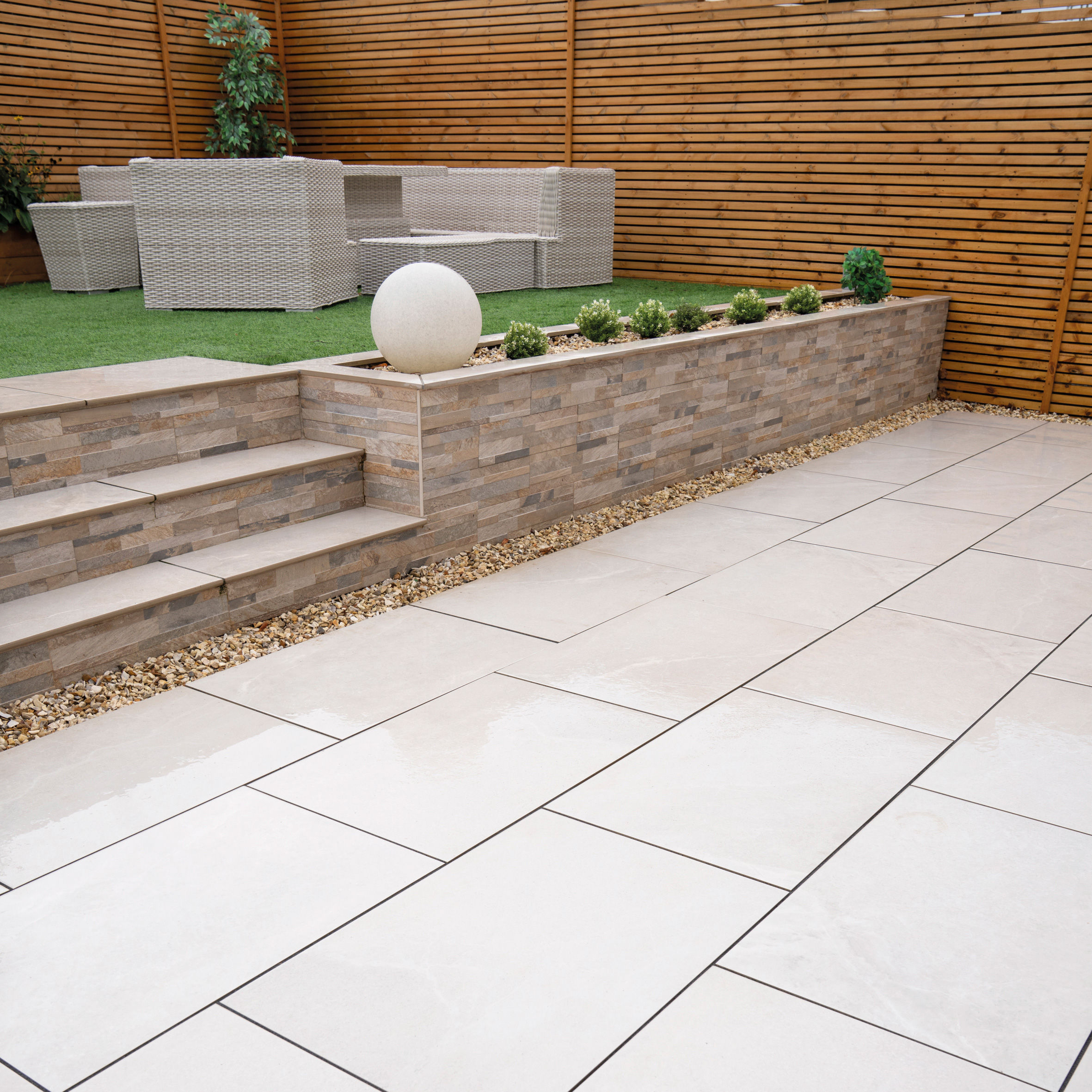 Pavestone La Moda Porcelain Paving White (Pack of 22) 900mm x 600mm x 20mm (11.88m²)