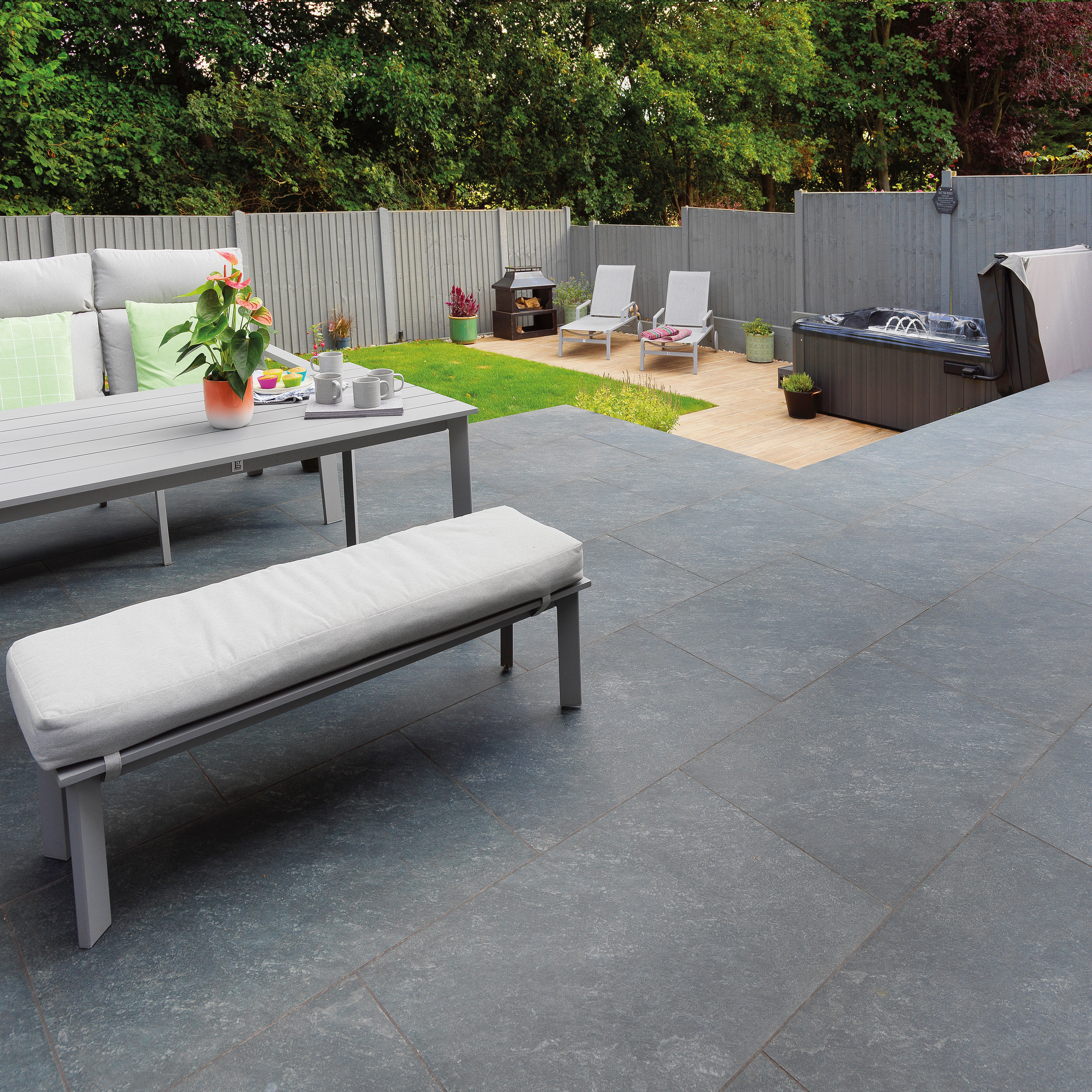 Pavestone Classic Porcelain Paving Pack Anthracite (Pack of 15) 600mm x 600mm x 20mm (5.4m²)
