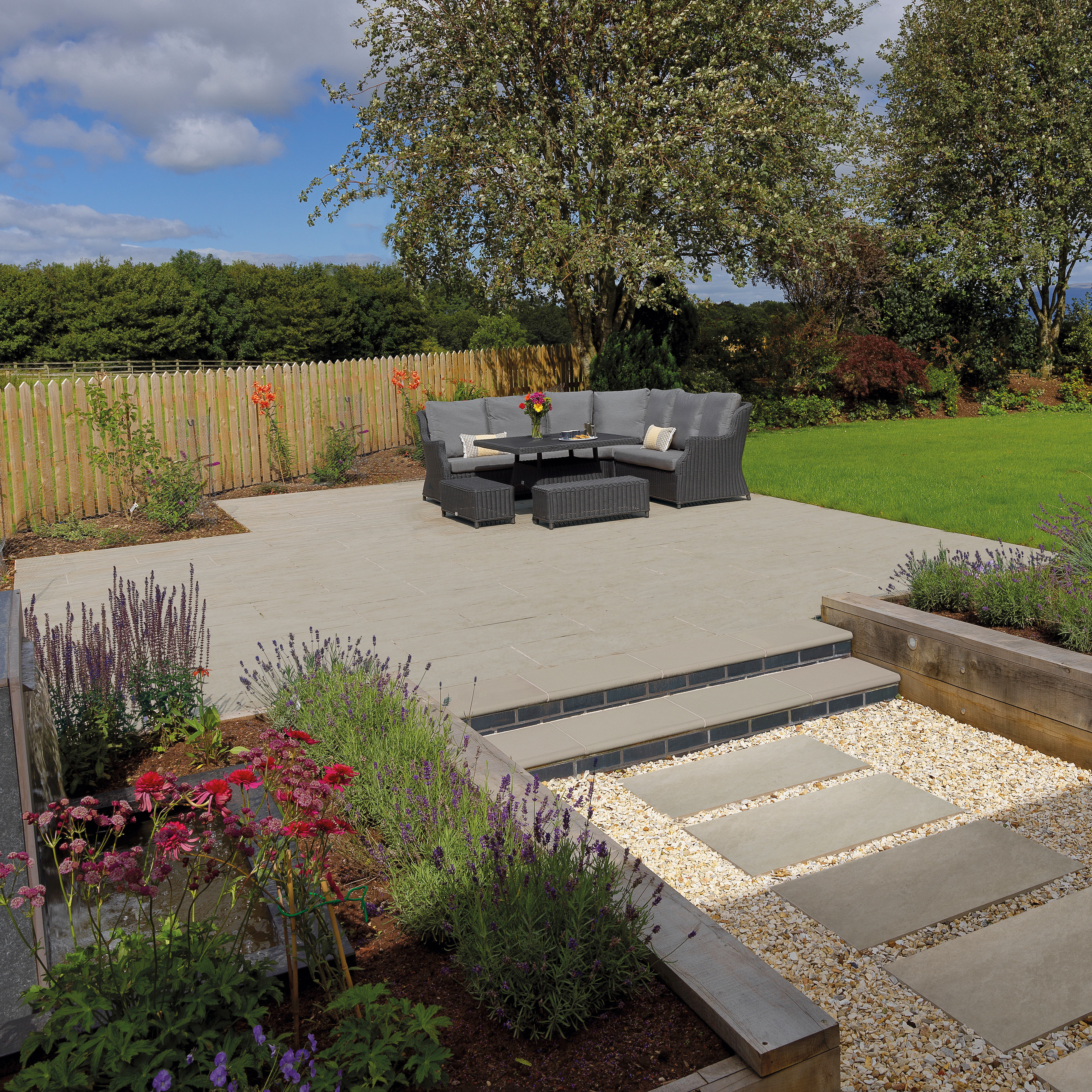 Pavestone Evo Porcelain Paving Pack White (Pack of 12) 900mm x 600mm x 16mm (6.48m²)