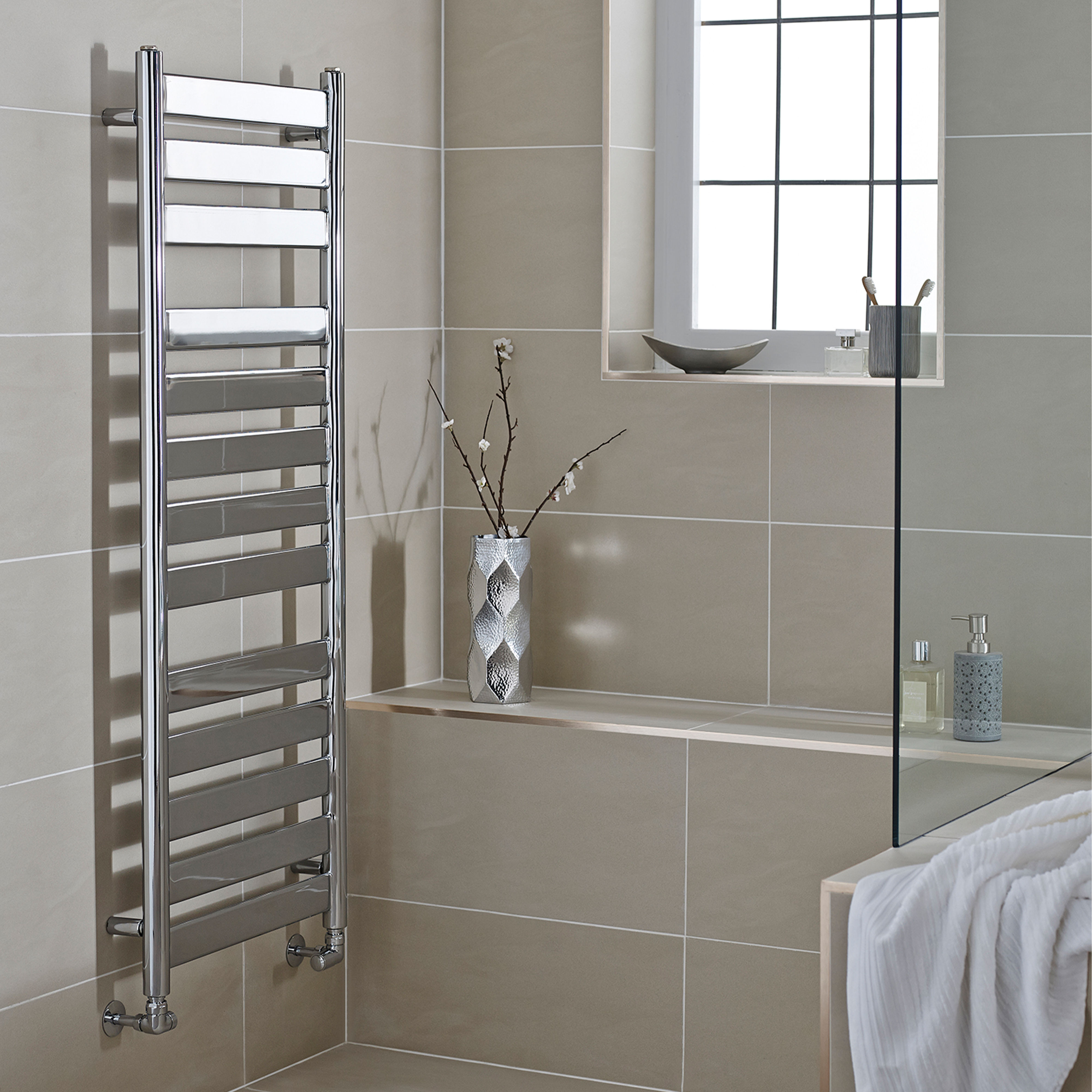 Kartell Newark Straight Heated Towel Rail Chrome